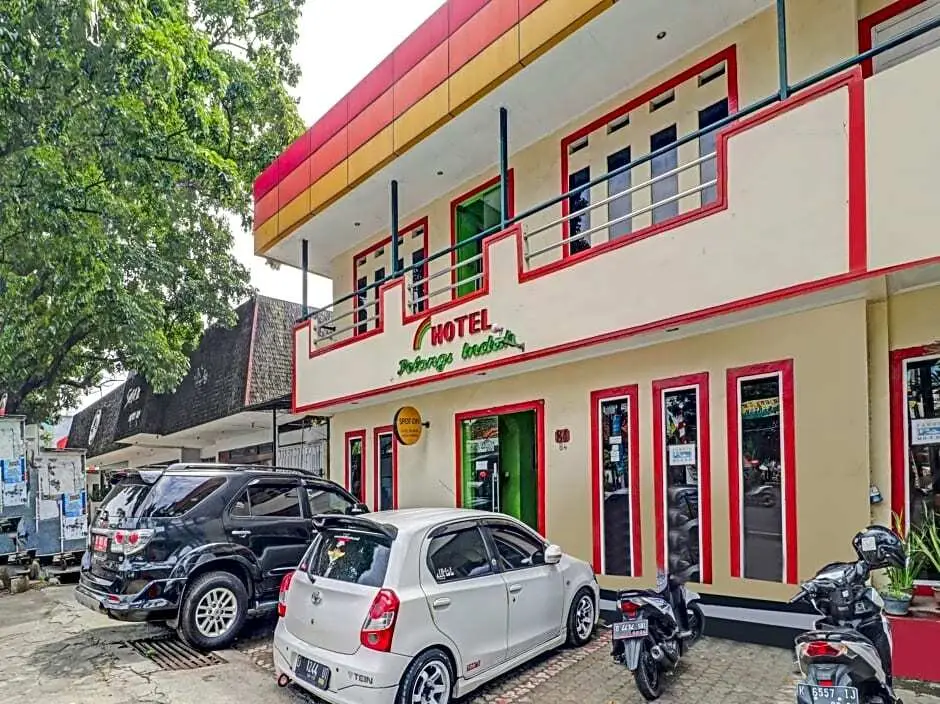 SPOT ON 90632 Hotel Pelangi Indah Paskal — фото 1