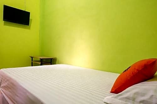 Суракарта: KoolKost Female Syariah near ISI Solo - Minimum Stay 3 Nights