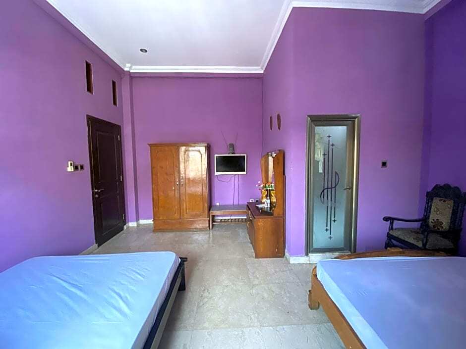 Сурабая: KoolKost Syariah near Plaza Marina (Minimum Stay 6 Nights)
