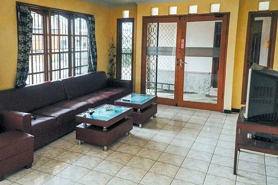 Диэнь Кулон: Hotel Gunung Mas Syariah