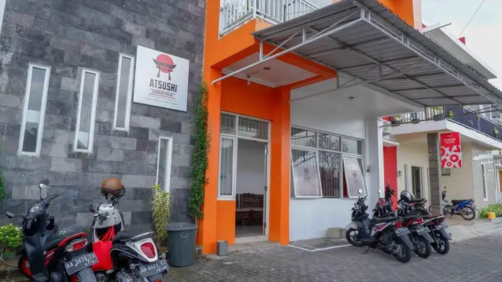 Батуретно: KoolKost near Sindu Kusuma Edupark 2 - Minimum Stay 30 Nights