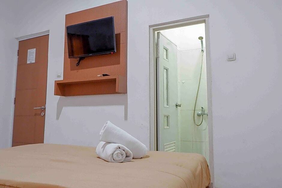 Батуретно: KoolKost near Sindu Kusuma Edupark 2 - Minimum Stay 30 Nights
