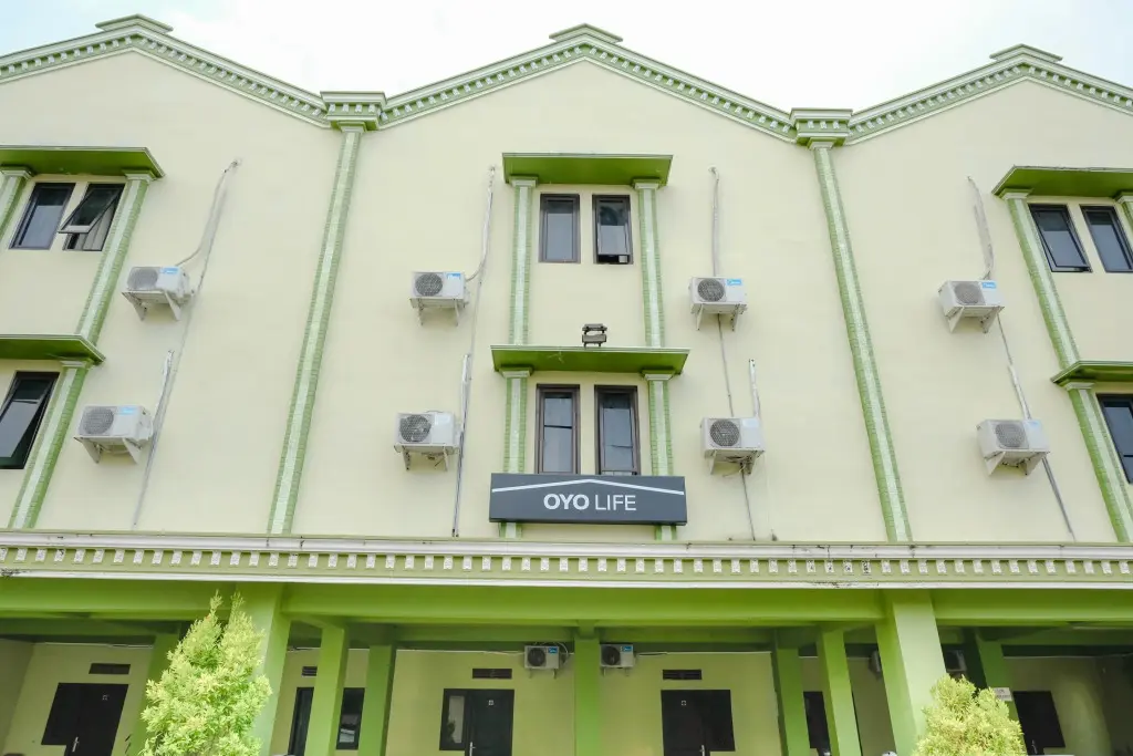 Тулунгагунг: OYO Life 2508 Alba Suites Homestay Syariah