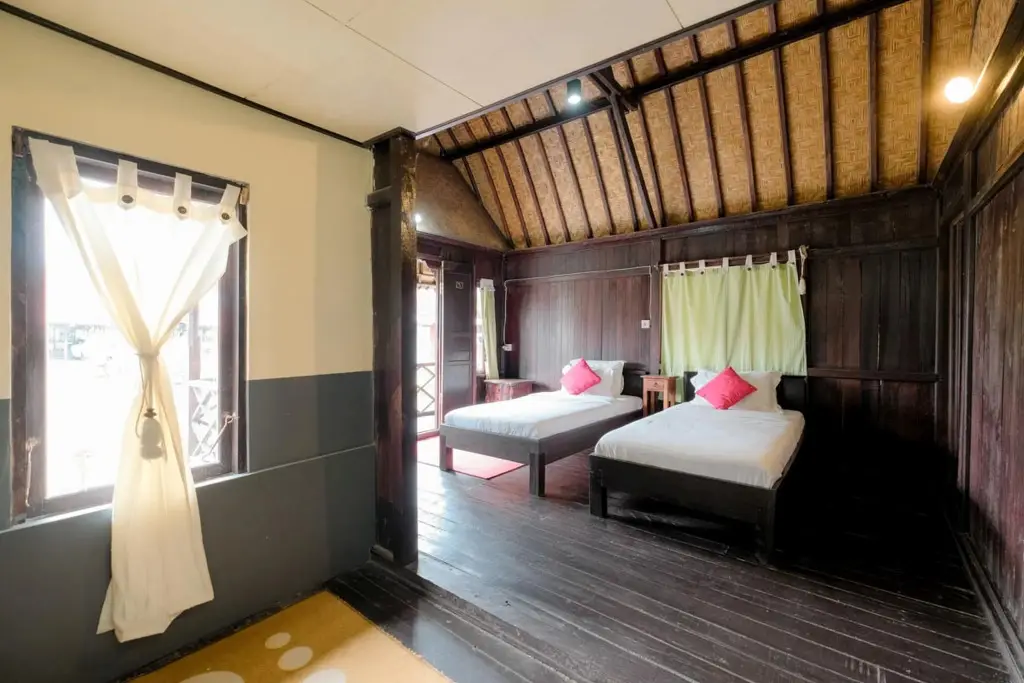 Кинтамани: Resto Apung and Bungalow Kedisan Batur Lake View RedPartner