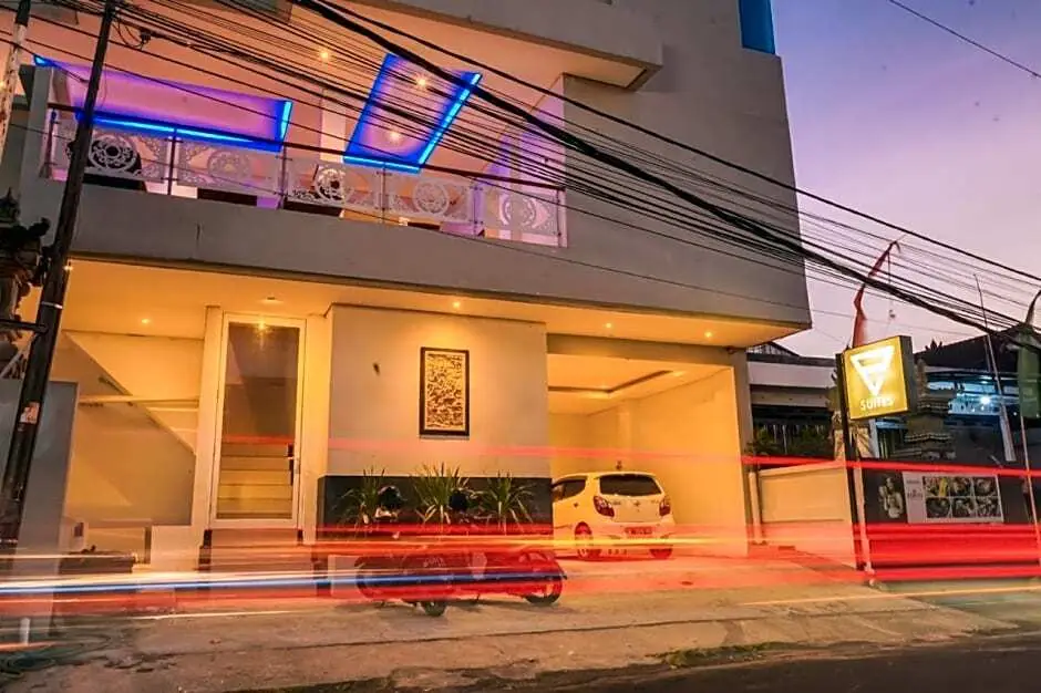 Керобокан: E Luxury Suites Seminyak by InnApps