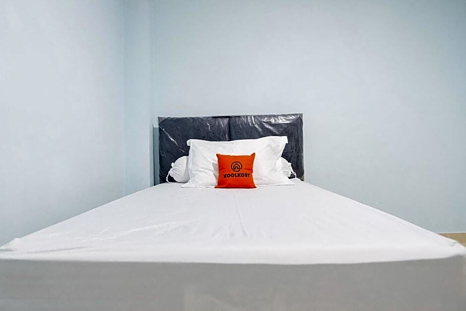 Джакарта: KoolKost Syariah near Green Pramuka Square Mall - Minimal Stay 6 Nights