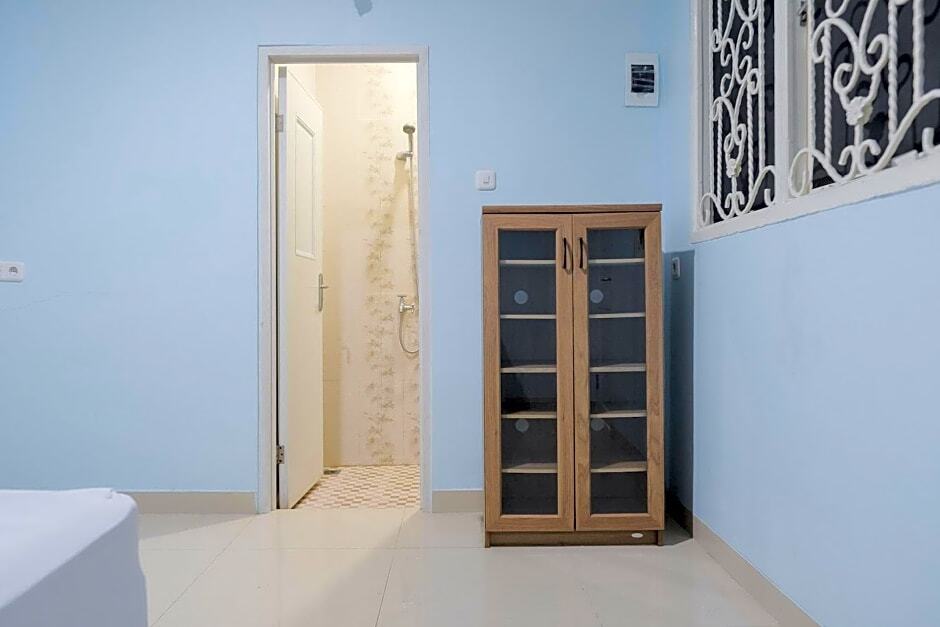 Джакарта: KoolKost Syariah near Green Pramuka Square Mall - Minimal Stay 6 Nights