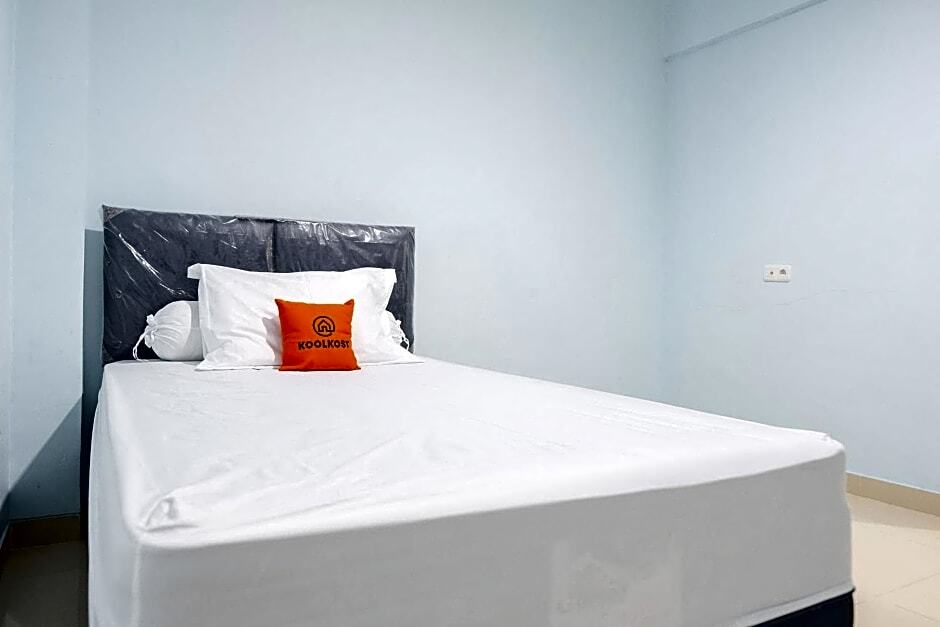 Джакарта: KoolKost Syariah near Green Pramuka Square Mall - Minimal Stay 6 Nights