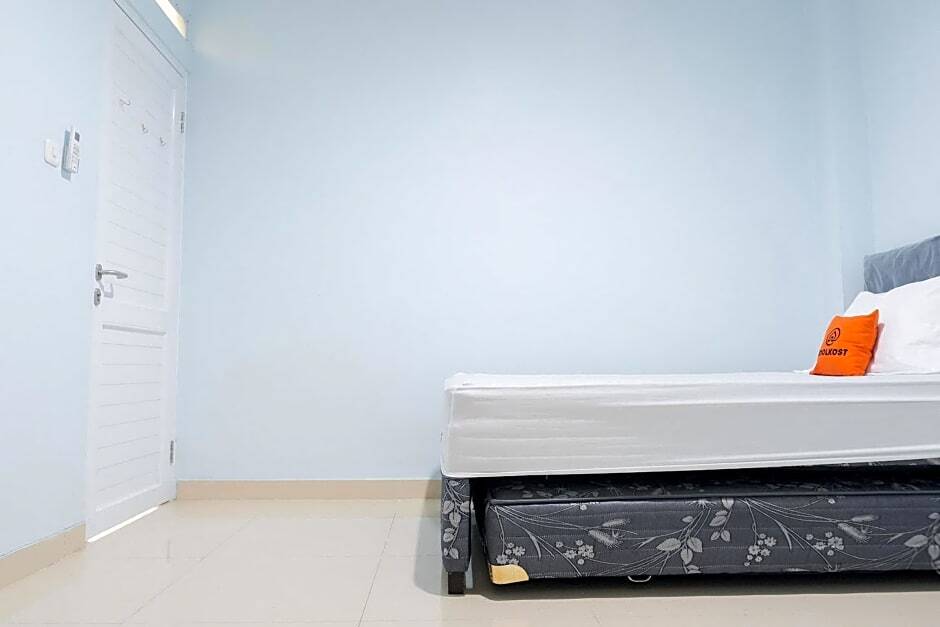 Джакарта: KoolKost Syariah near Green Pramuka Square Mall - Minimal Stay 6 Nights