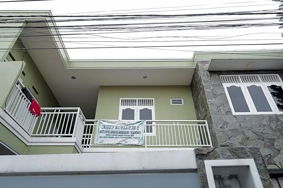KoolKost Syariah near Green Pramuka Square Mall - Minimal Stay 6 Nights — фото 1