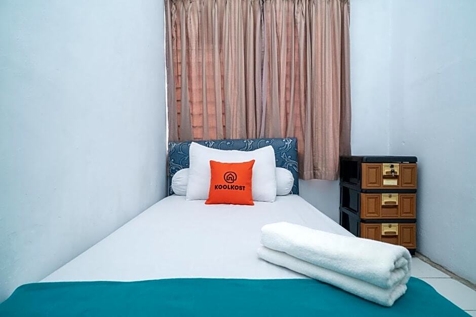 Джакарта: KoolKost @ Pulogebang (Minimum Stay 3 Nights)