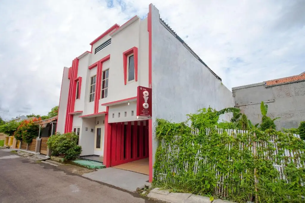 OYO 3060 Al Fatih Guest House Syariah — фото 1