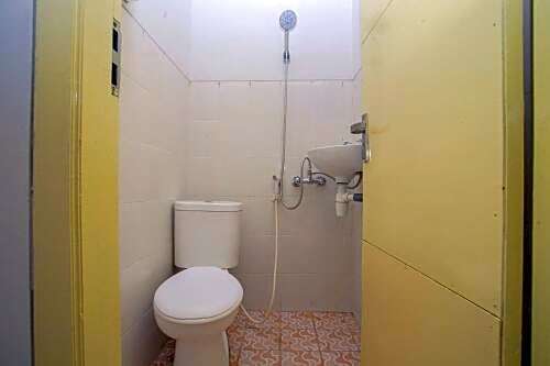 Тегал: OYO 3060 Al Fatih Guest House Syariah