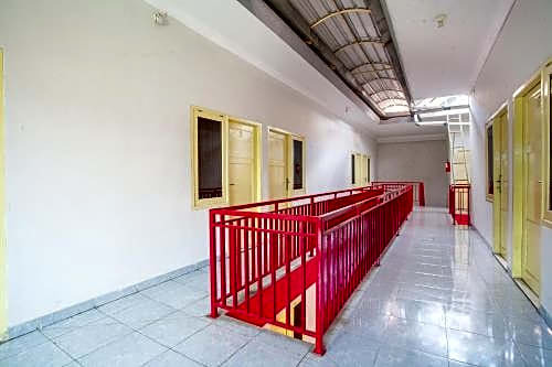 Тегал: OYO 3060 Al Fatih Guest House Syariah