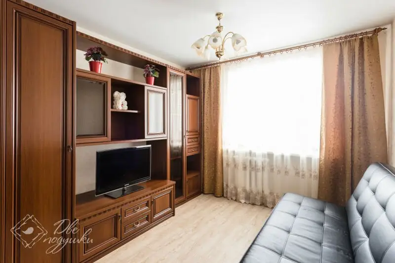 Вологда: Две подушки на ул. Гагарина, 80В, кв.58