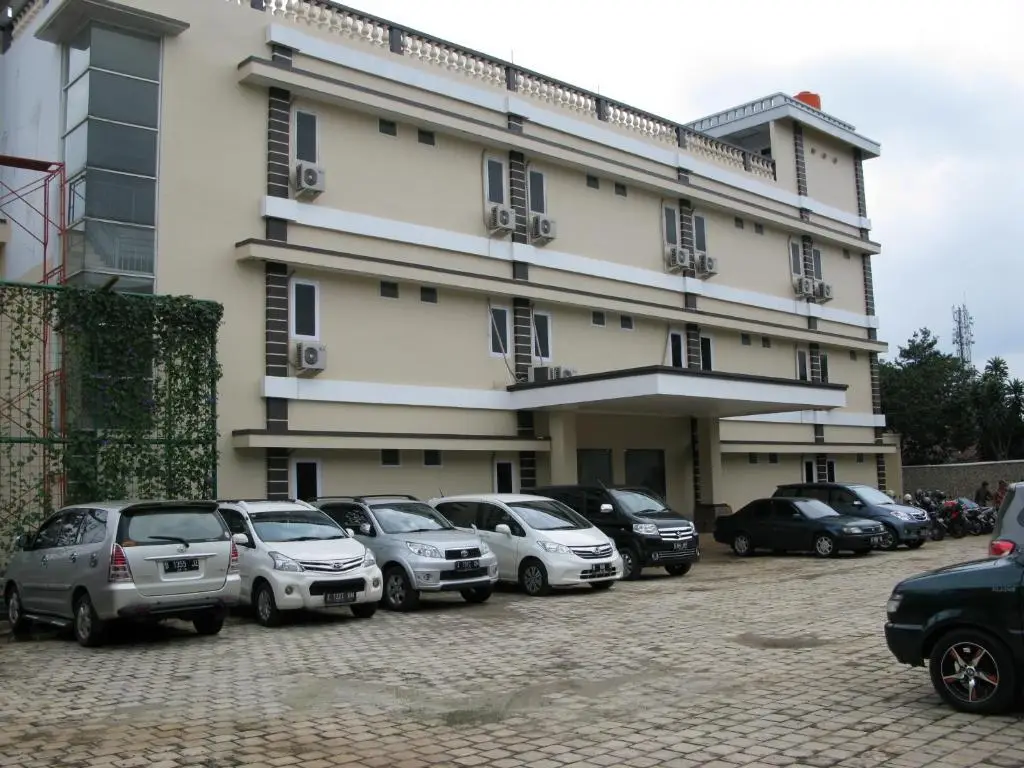 Депок: Cinere Inn & Residence
