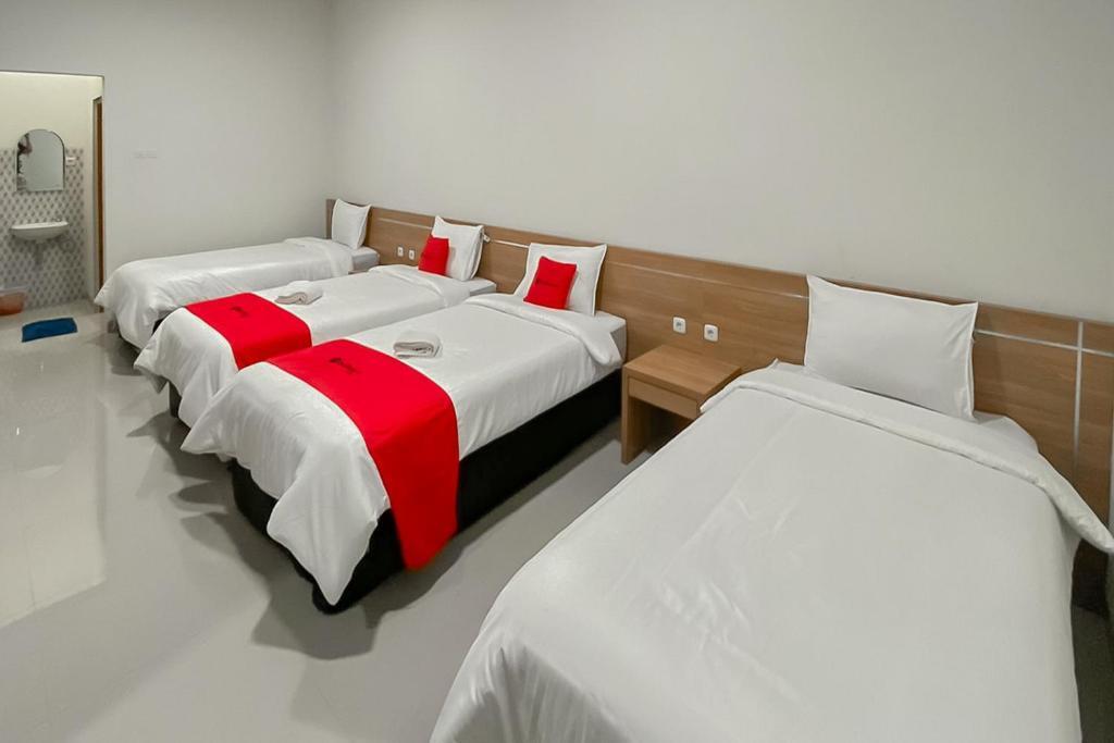 Сизаруа: RedDoorz Premium @ Griya Inkoppabri Cisarua Puncak