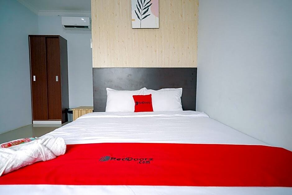 Бандар-Лампунг: RedDoorz Premium @ Raja Hostel Syariah Lampung