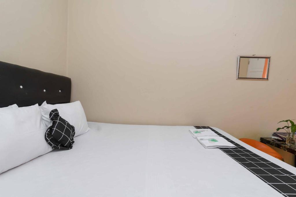 Депок: Madinah House Syariah RedPartner