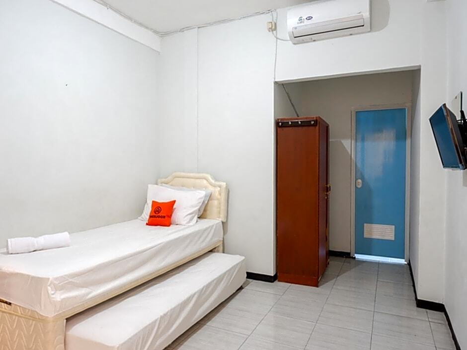 Семаранг: KoolKost Syariah near RSUP Dr Kariadi Semarang Minimum Stay 6 nights