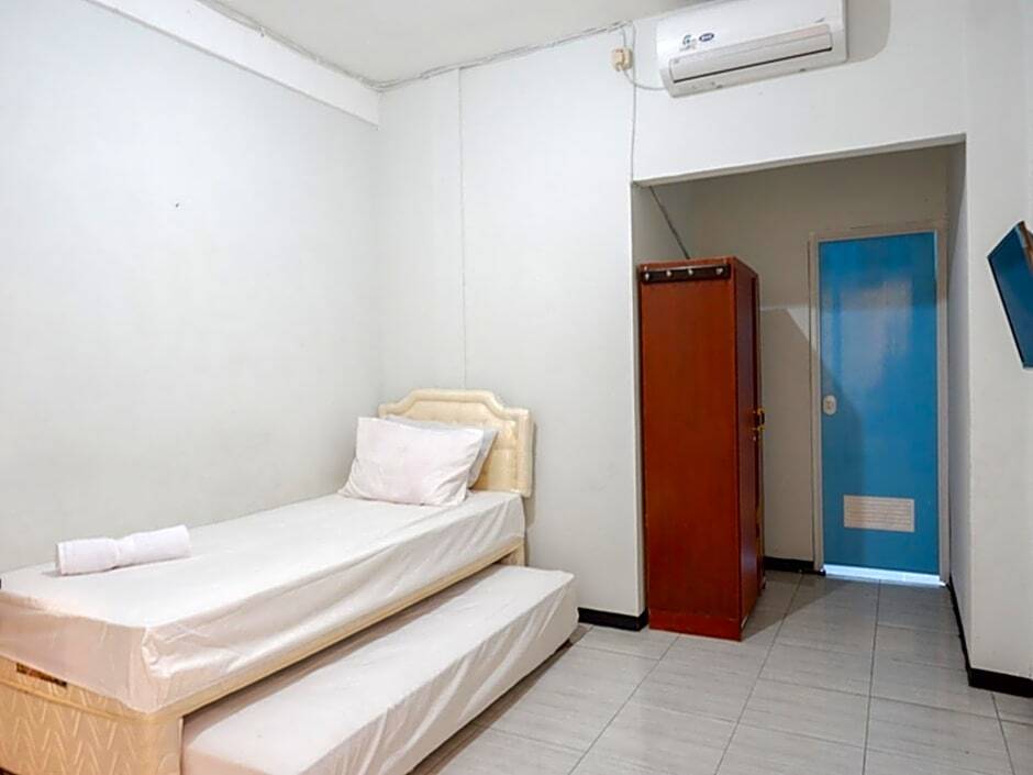 Семаранг: KoolKost Syariah near RSUP Dr Kariadi Semarang Minimum Stay 6 nights