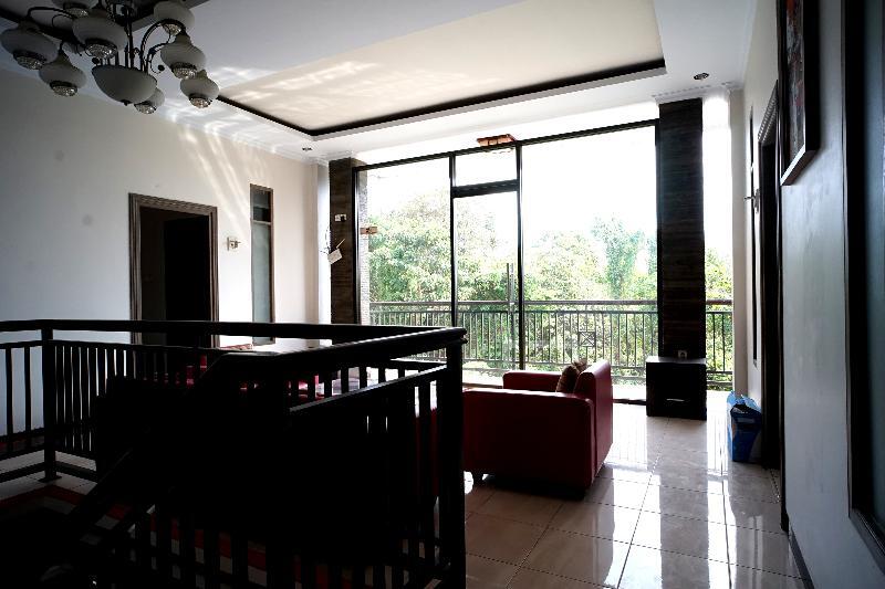 Баликпапан: Oyo 2038 Jasmine Guest House Balikpapan