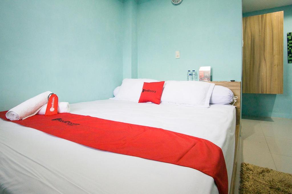 Берастаги: RedDoorz near Mikie Holiday Funland Berastagi