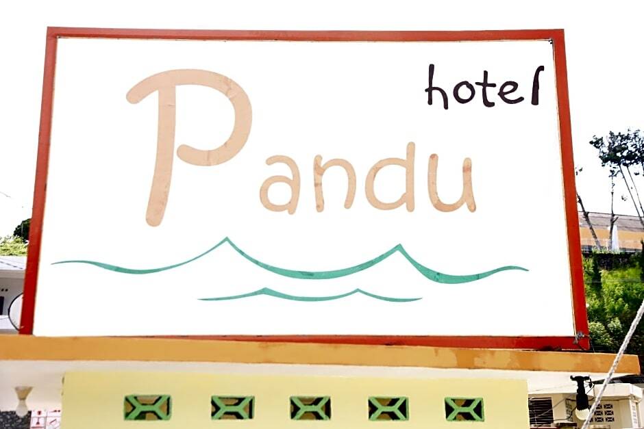 Pandu Lakeside Parapat Hotel — фото 1