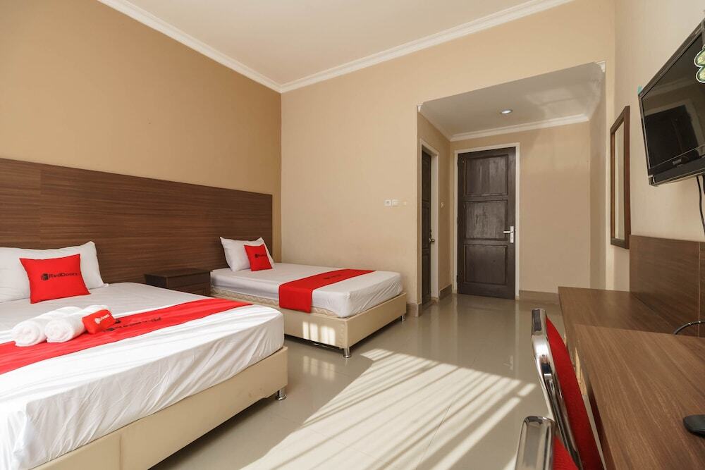 Бенгкулу: RedDoorz Near Pantai Berkas Bengkulu