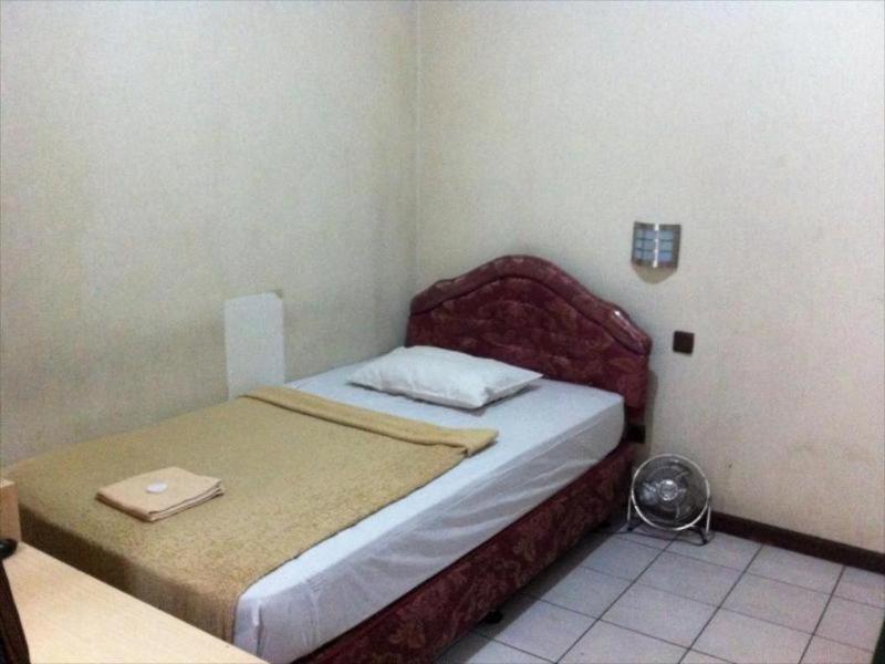 Бандунг: Hotel Bandung Indah by ZUZU