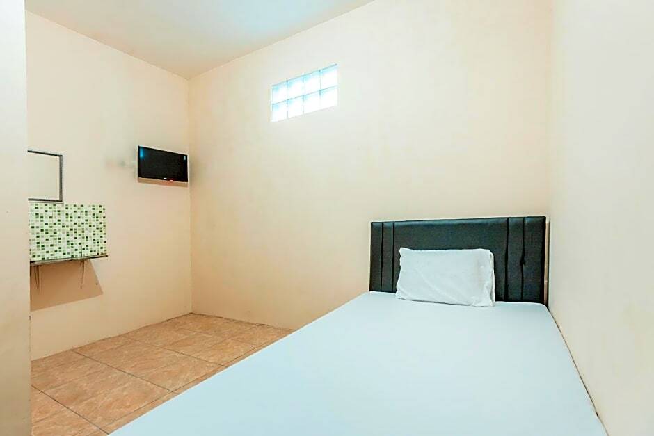 Депок: OYO Life 2424 Kost Luqman 2