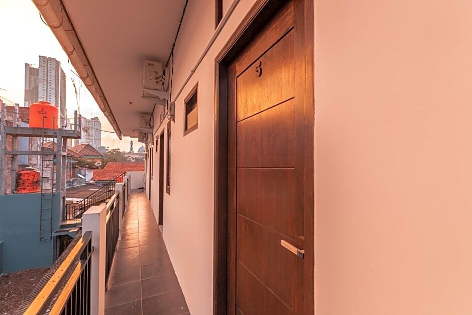 Депок: OYO Life 2424 Kost Luqman 2