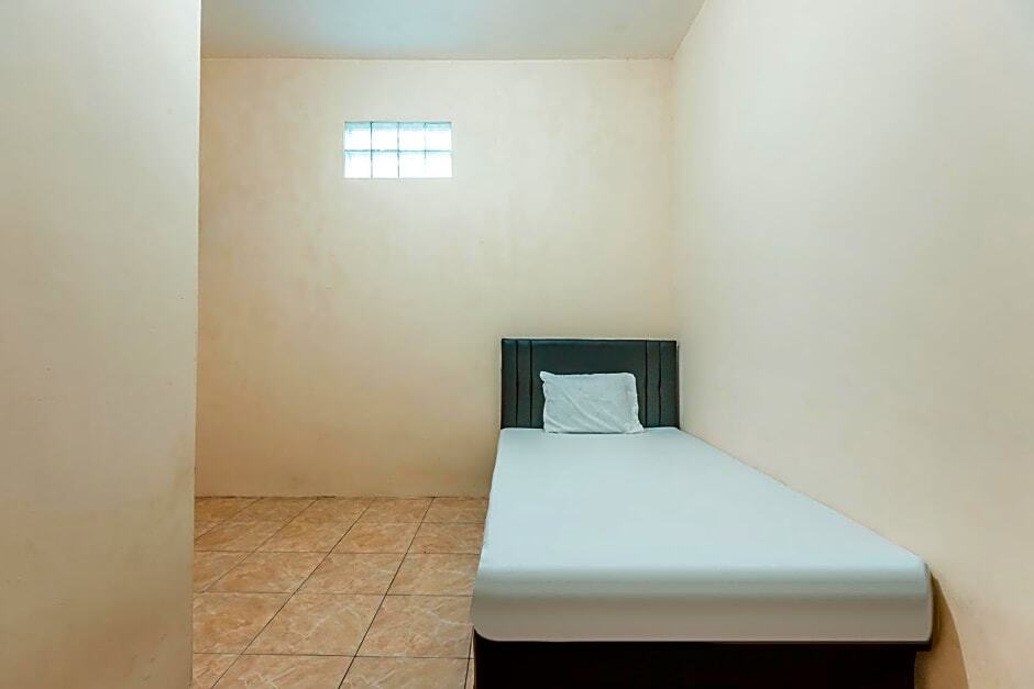 Депок: OYO Life 2424 Kost Luqman 2