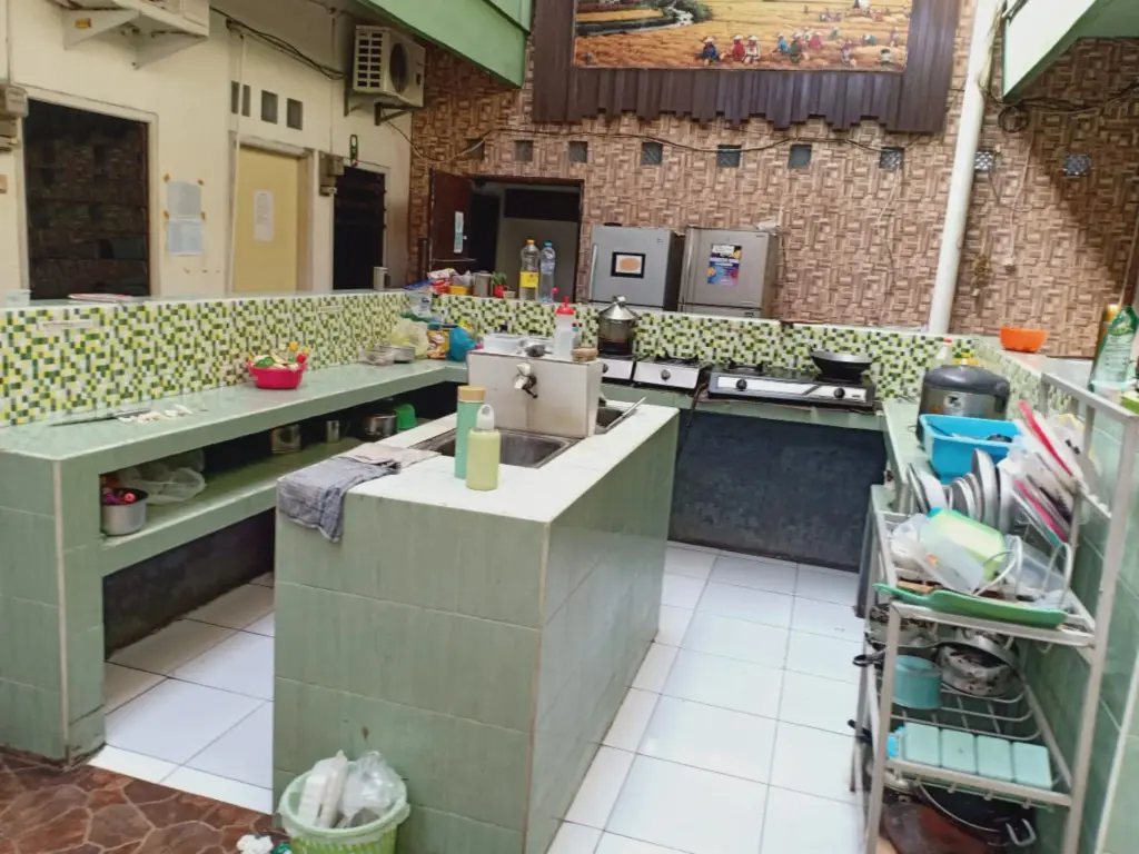 Сурабая: Homestay Excellent Doho Women Only by ZUZU