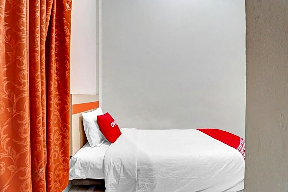 Паромпонг: OYO 90815 Guest House Putri Sariwangi Syariah