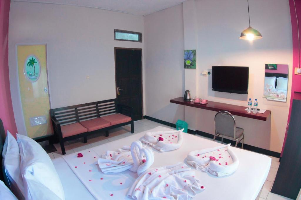 Рутенг: Hotel FX72 Ruteng