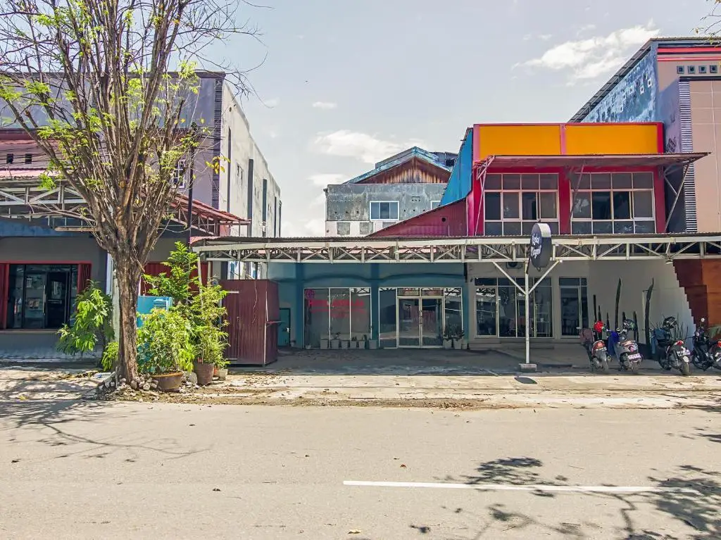 OYO 90926 Hotel Andalas Syariah Palu — фото 1