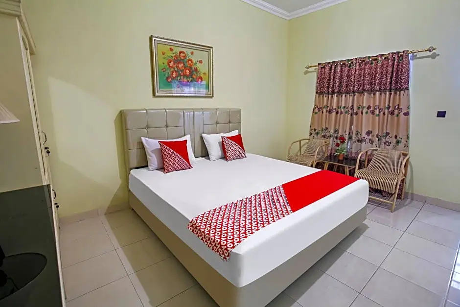 Палу: OYO 90968 Graha Family Guest House