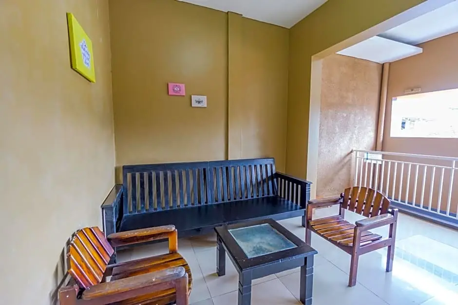 Депок: OYO Life 2866 Kost Syahira