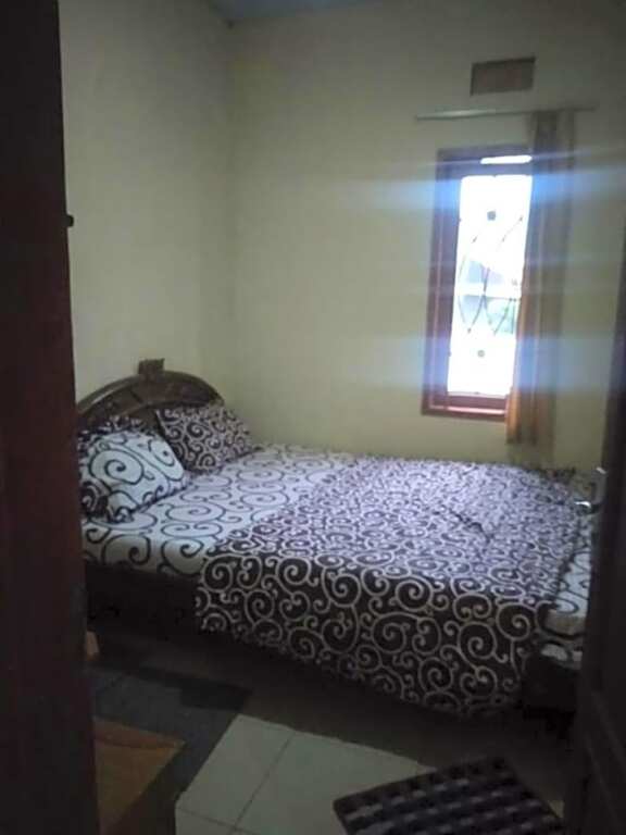 Диэнь Кулон: Kurnia Pandawa Homestay Syariah by Luxury Degree