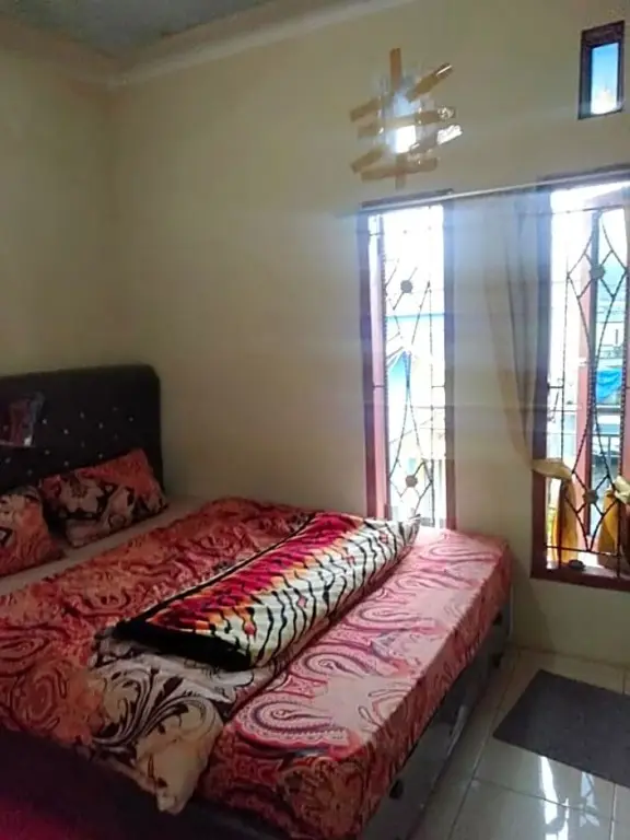 Диэнь Кулон: Kurnia Pandawa Homestay Syariah by Luxury Degree