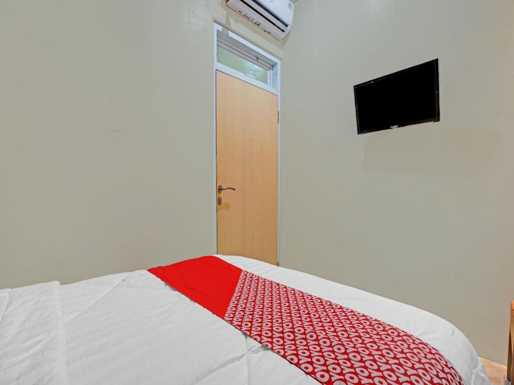 Джокьякарта: OYO 90804 Oma Uti Homestay Syariah