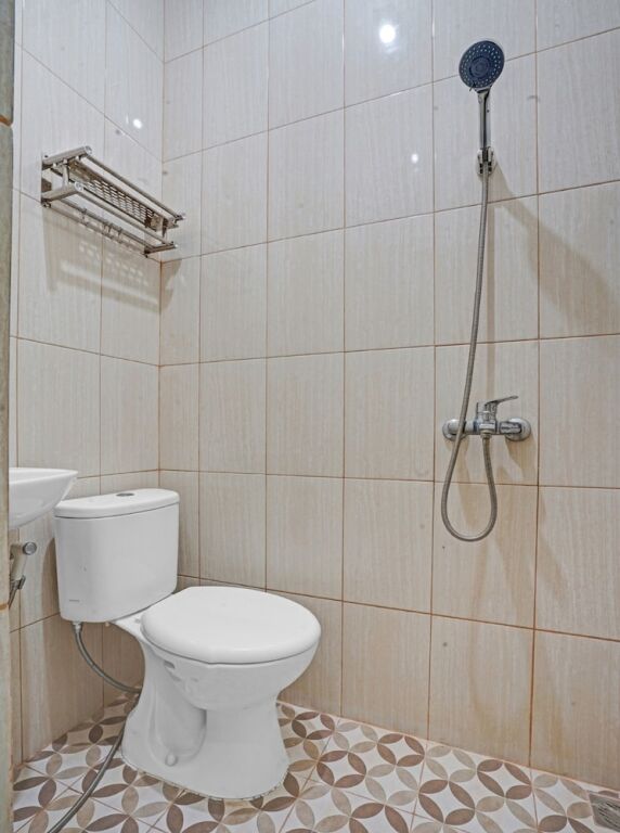 Джокьякарта: OYO 90804 Oma Uti Homestay Syariah