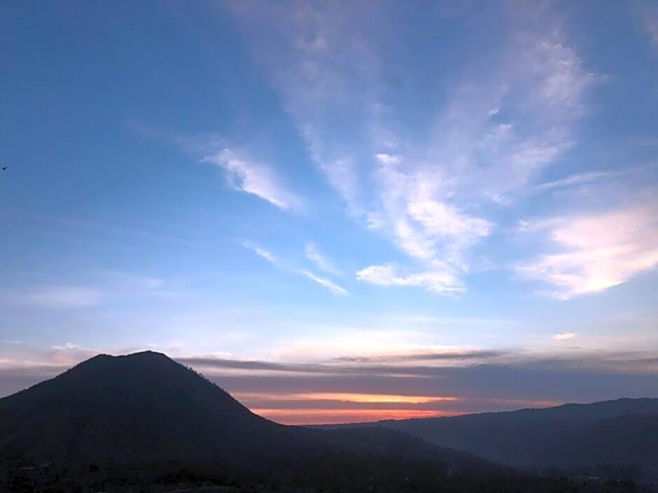 Кинтамани: Alam Bali Lake View