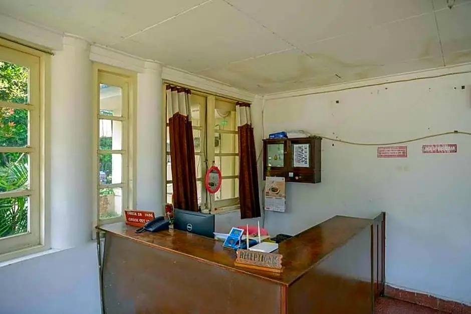 Бату: RedDoorz near Balai Kota Batu 3