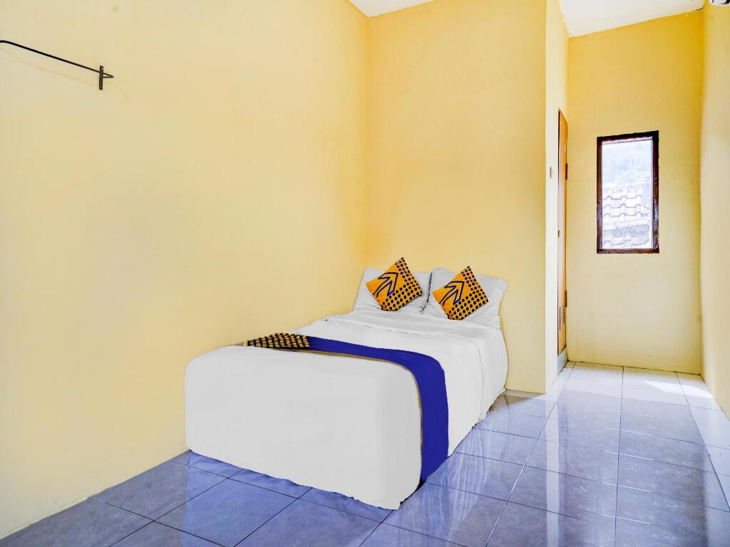 Сумеданг: OYO Life 90701 Kost Syariah Deris