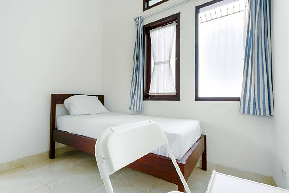 Депок: OYO Life 3451 Kost Shavero