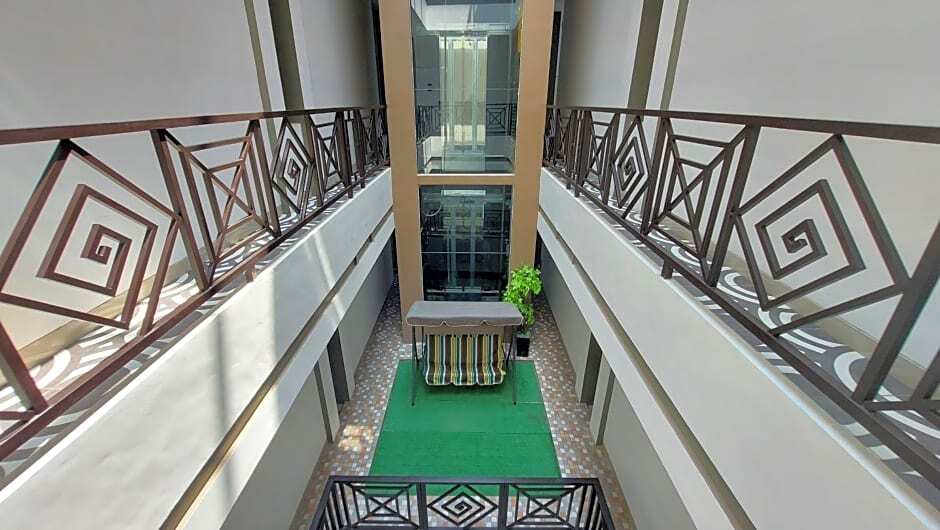 Сурабая: Rumah Familiku 1 Syariah