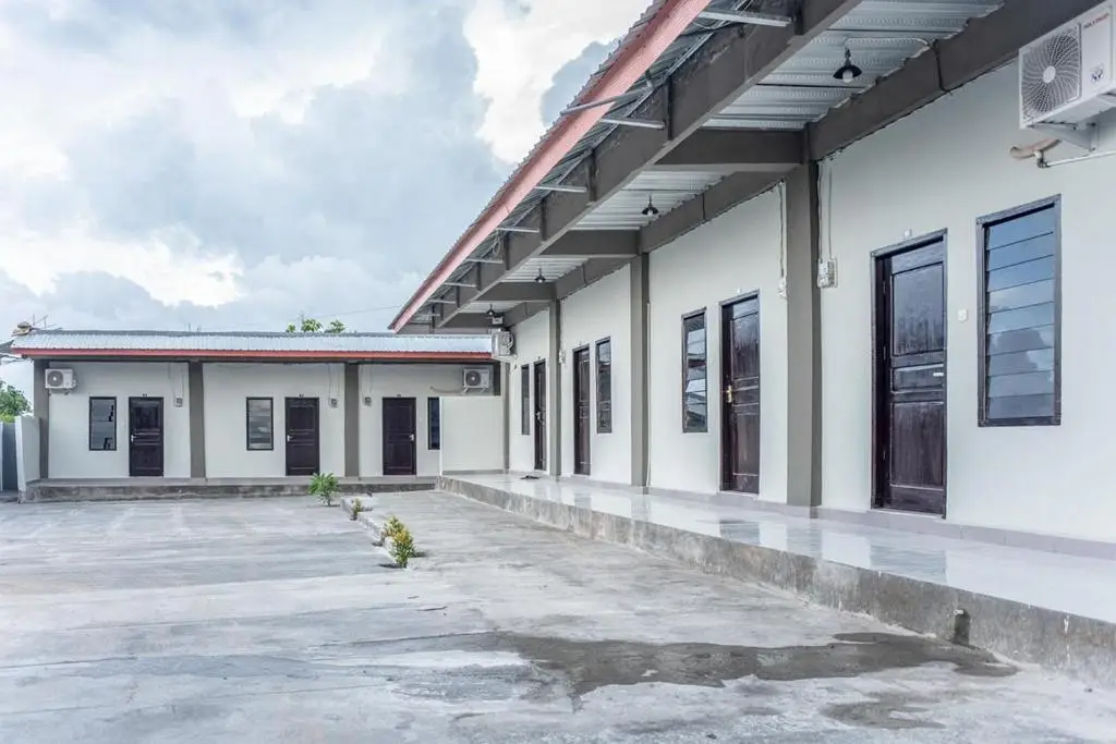 Купанг: Amor Homestay Near Eltari International Airport RedPartner