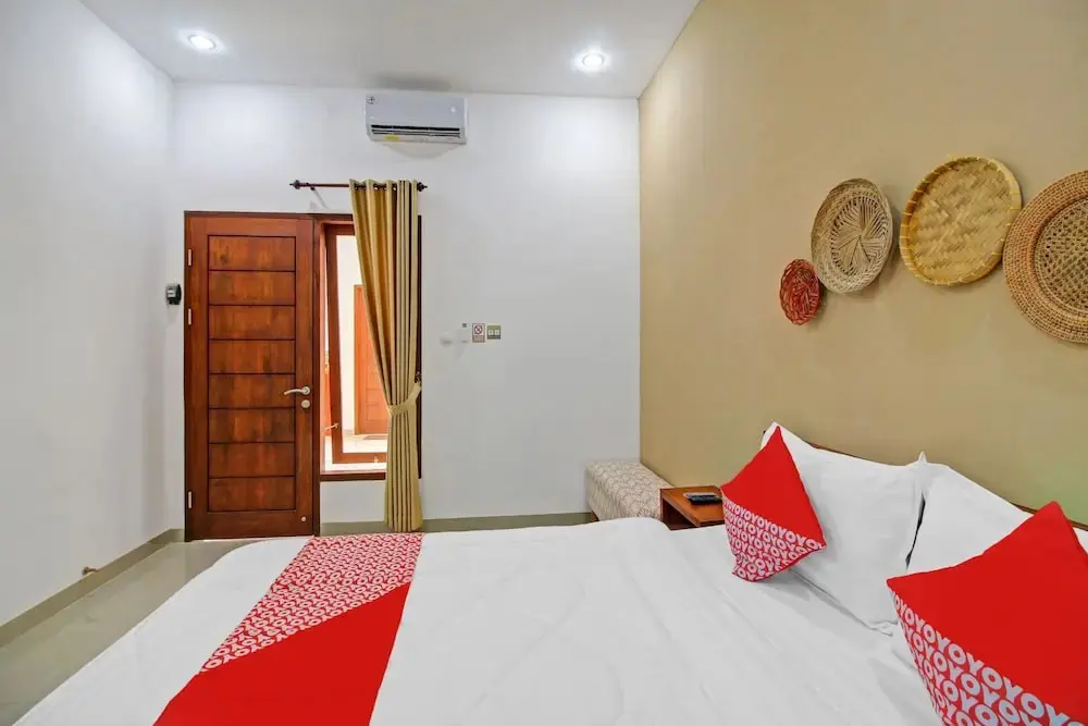 Матарам: OYO 90820 Madania Guesthouse Syariah